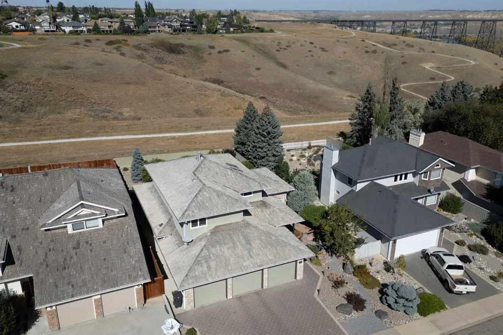209 Coachwood Point W