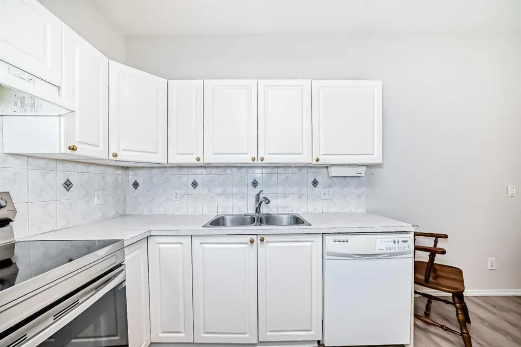 2850 51 Street SW, #112