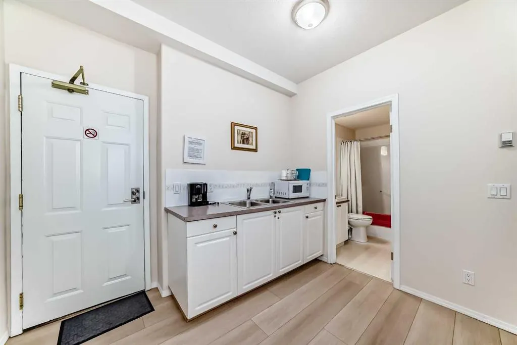 2850 51 Street SW, #112