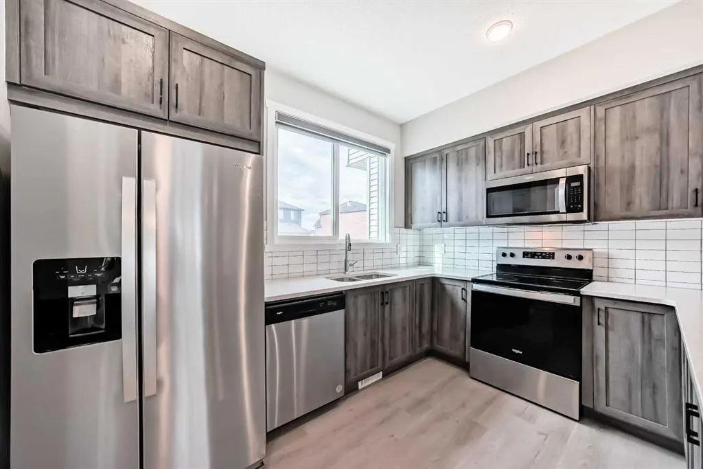 157 Belmont Drive SW