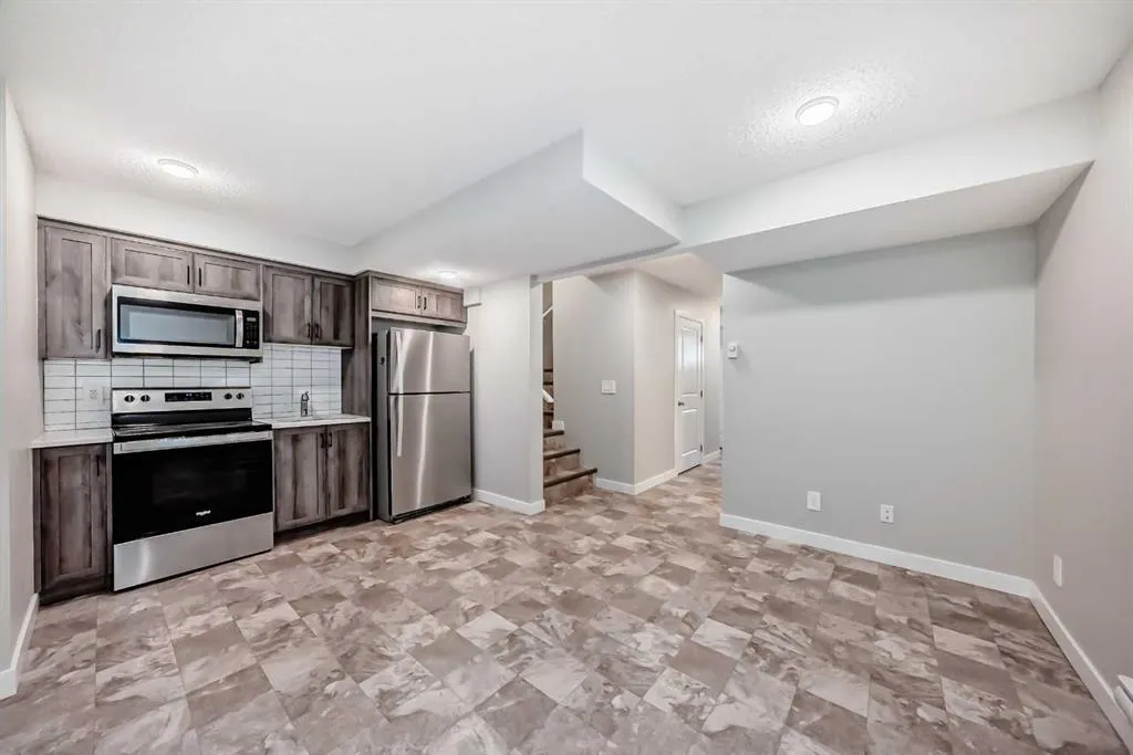157 Belmont Drive SW