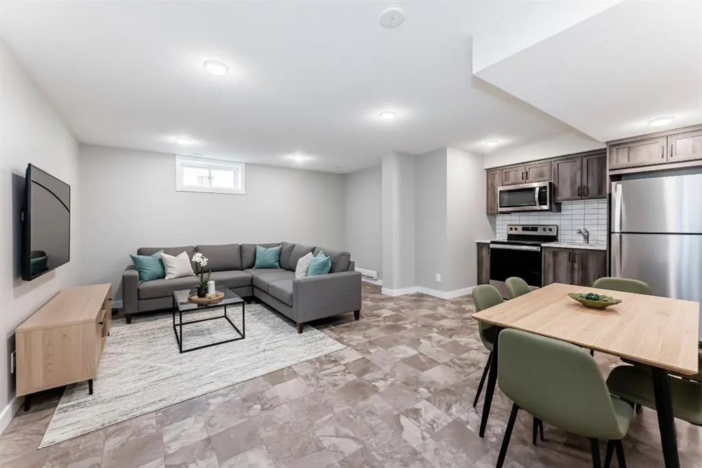 157 Belmont Drive SW