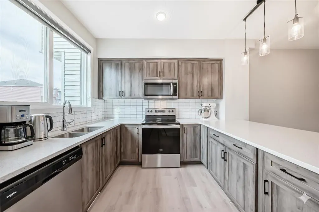 157 Belmont Drive SW