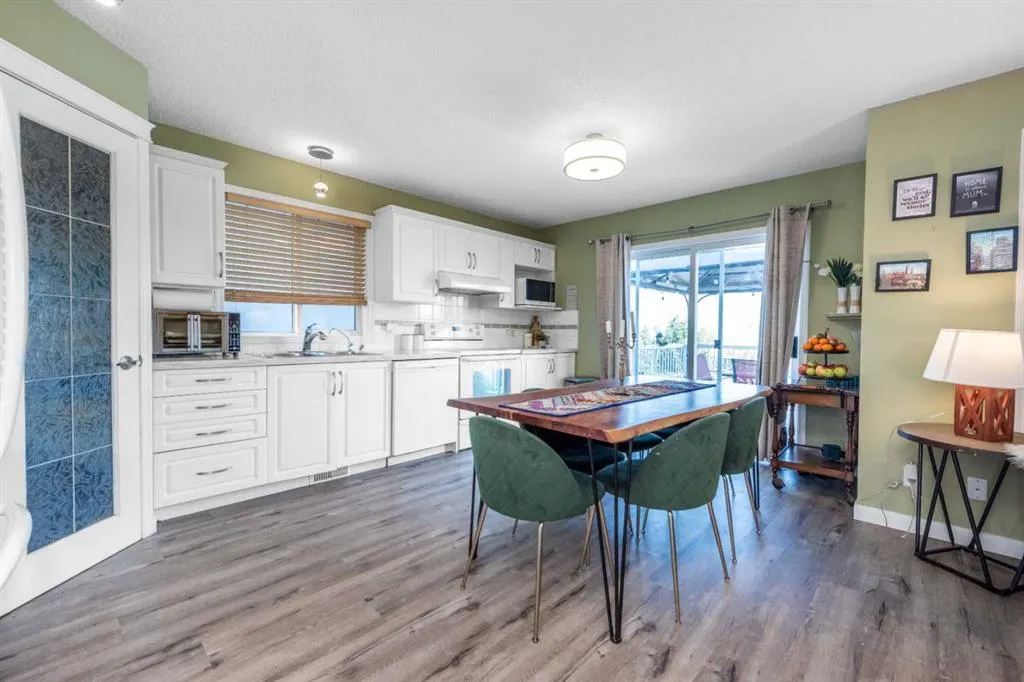 45 River Rock Court SE