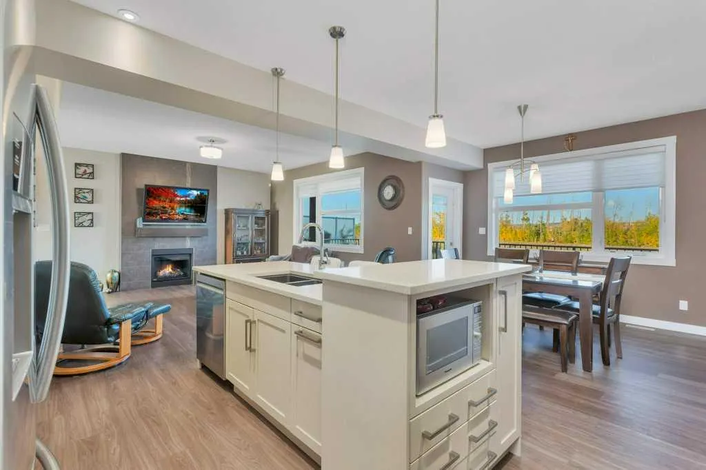 187 Vancouver Crescent