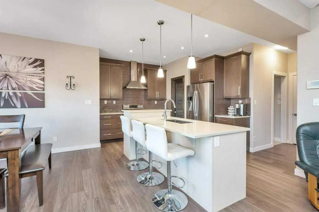 187 Vancouver Crescent