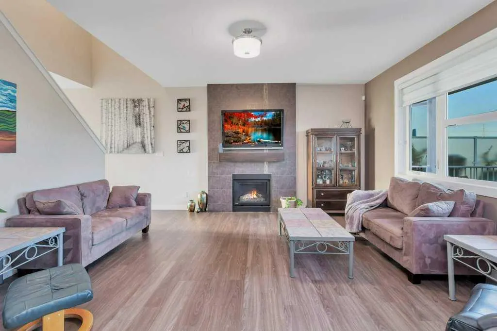187 Vancouver Crescent