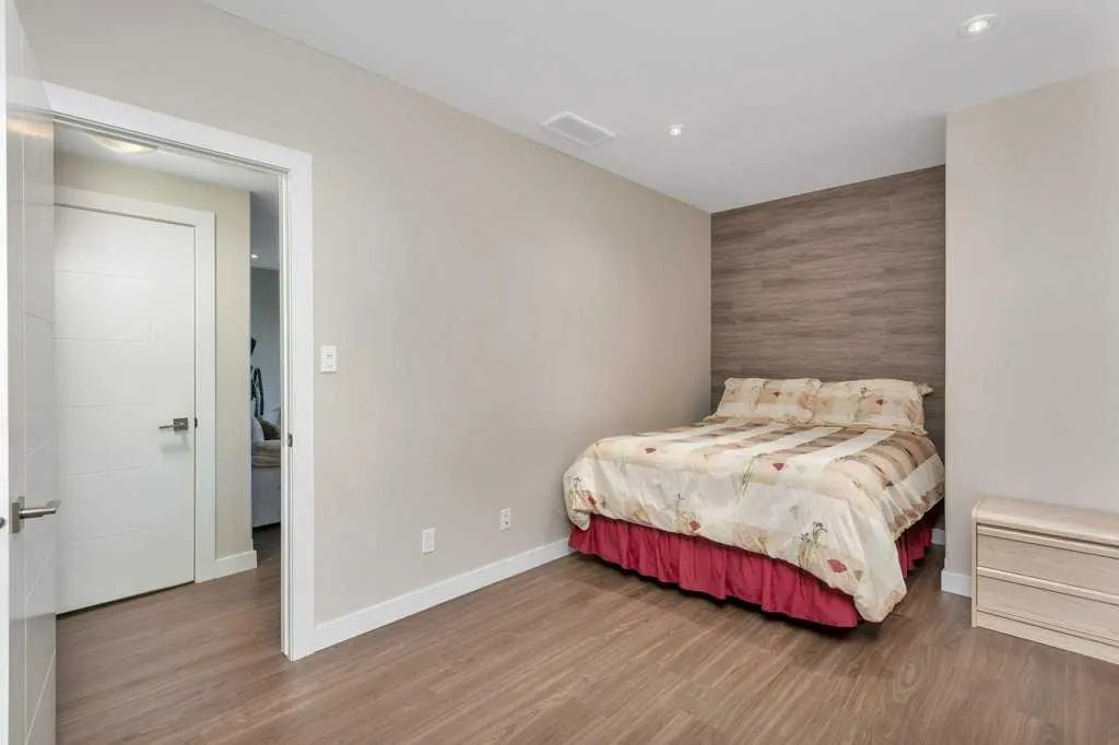 187 Vancouver Crescent