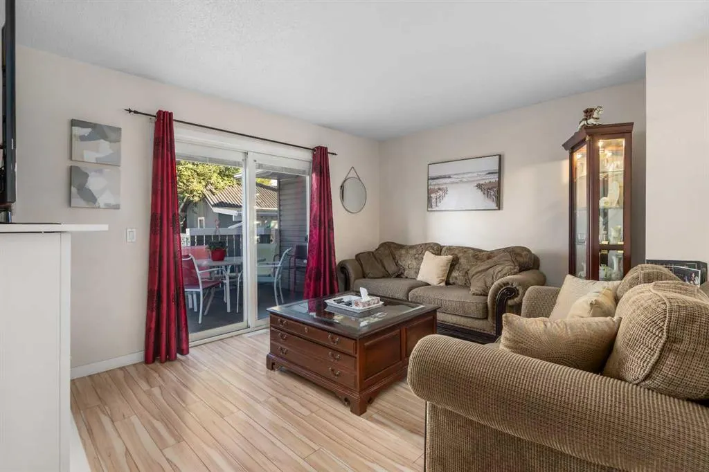 27 Eldorado Road SE