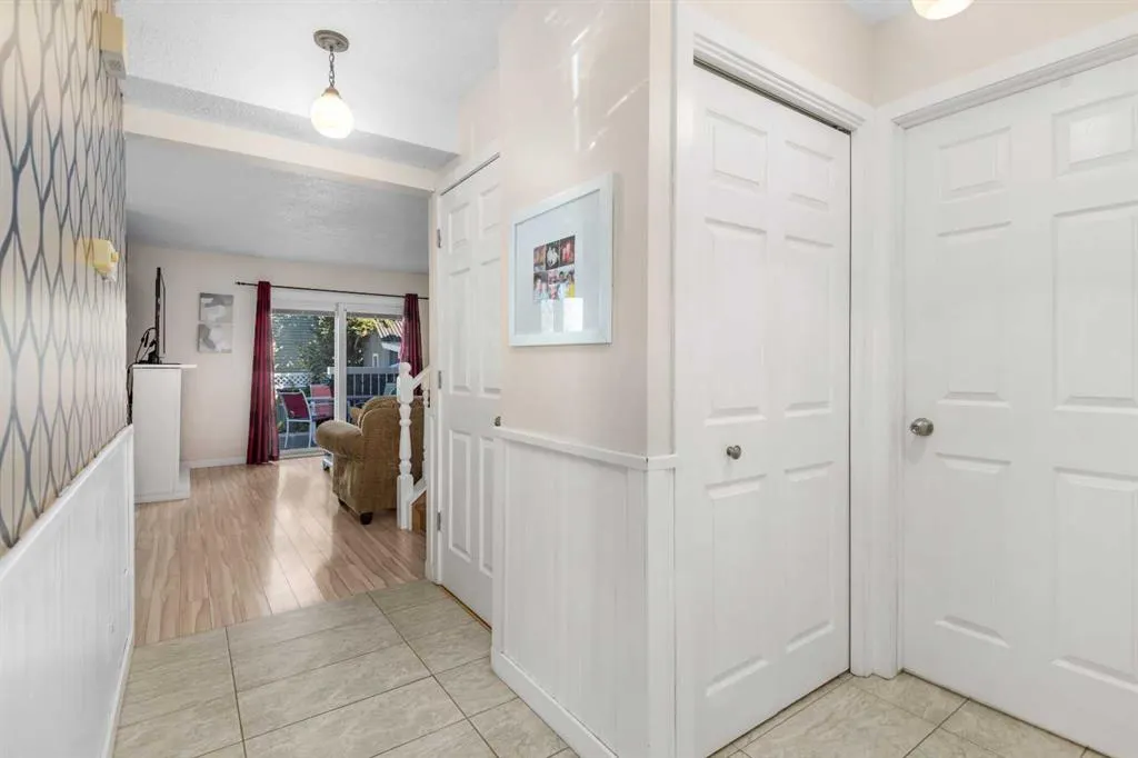 27 Eldorado Road SE