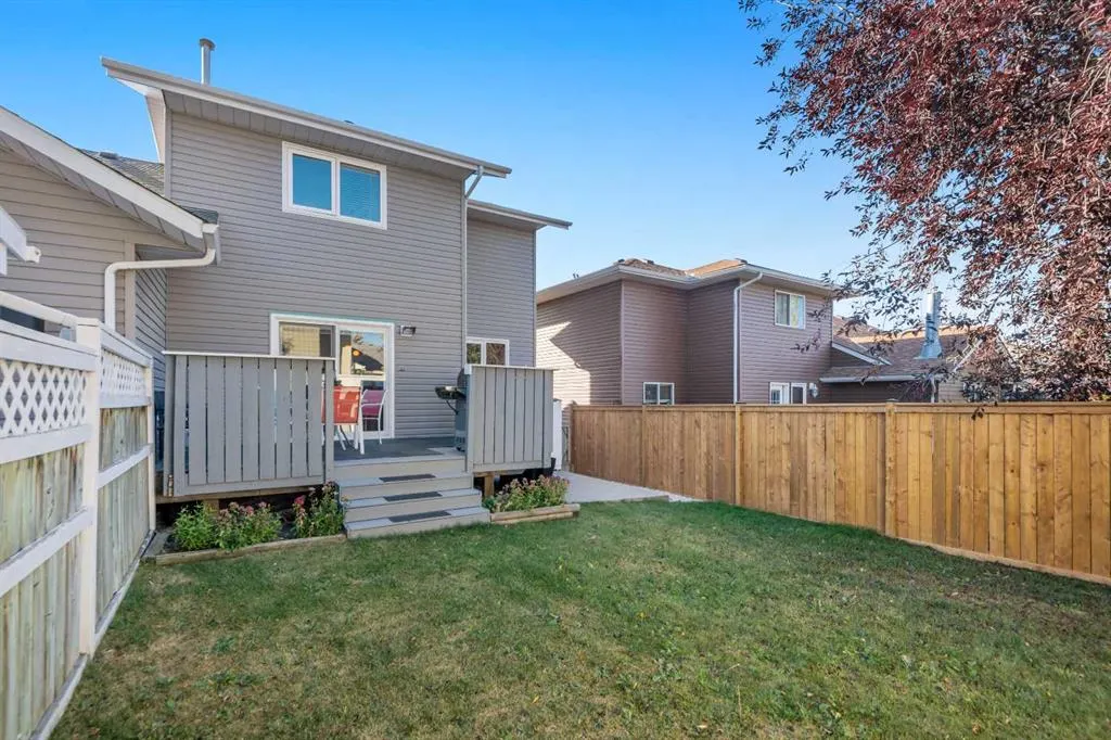 27 Eldorado Road SE