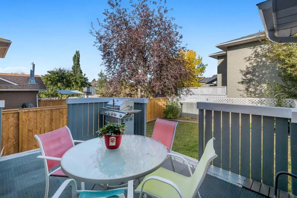 27 Eldorado Road SE