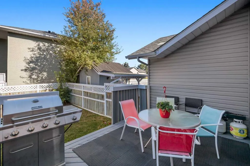 27 Eldorado Road SE