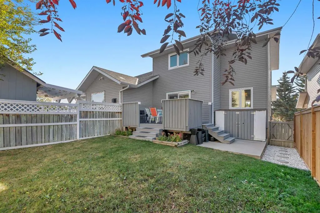 27 Eldorado Road SE