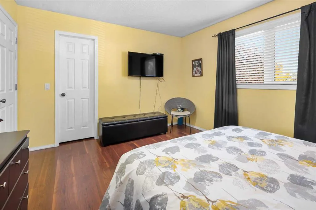 27 Eldorado Road SE