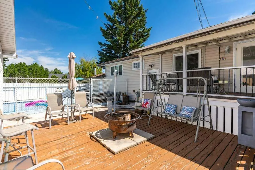 235 Allan Crescent SE
