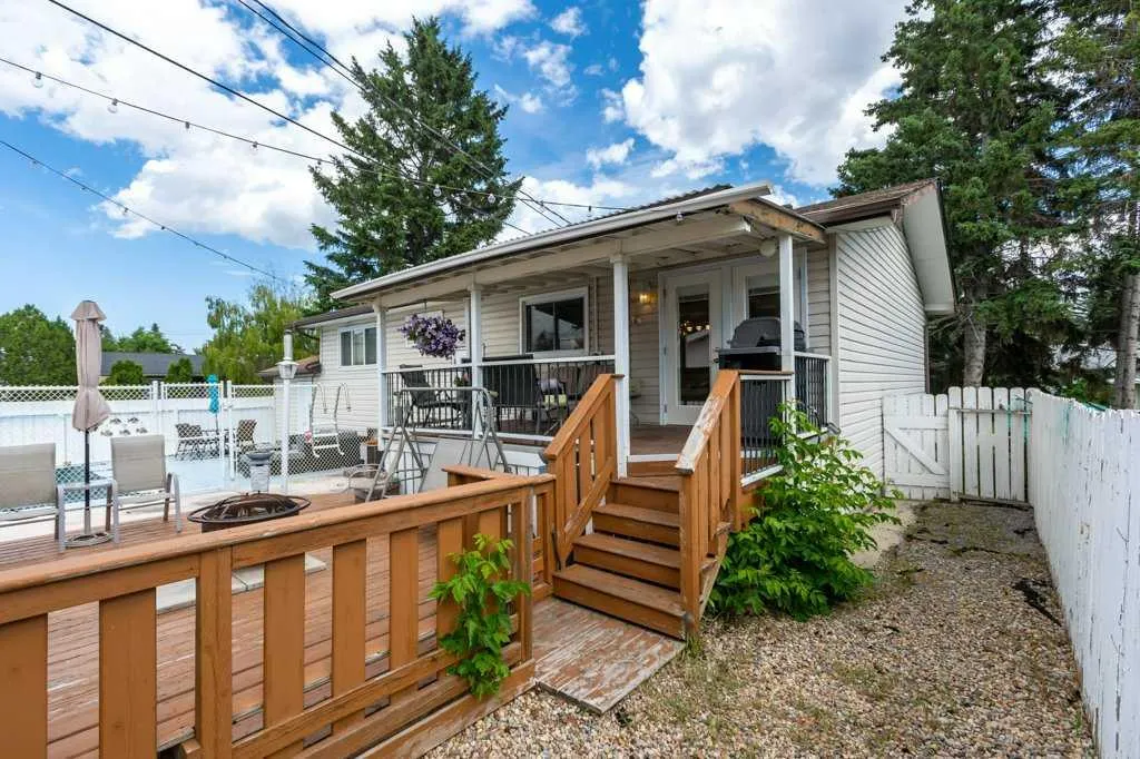 235 Allan Crescent SE