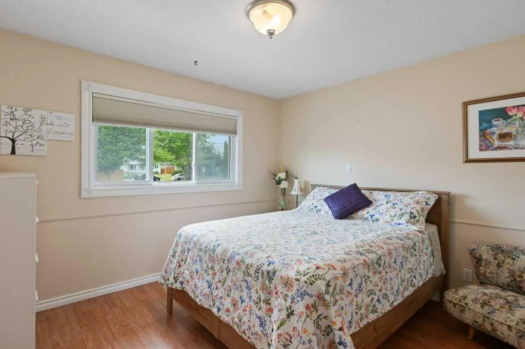 235 Allan Crescent SE