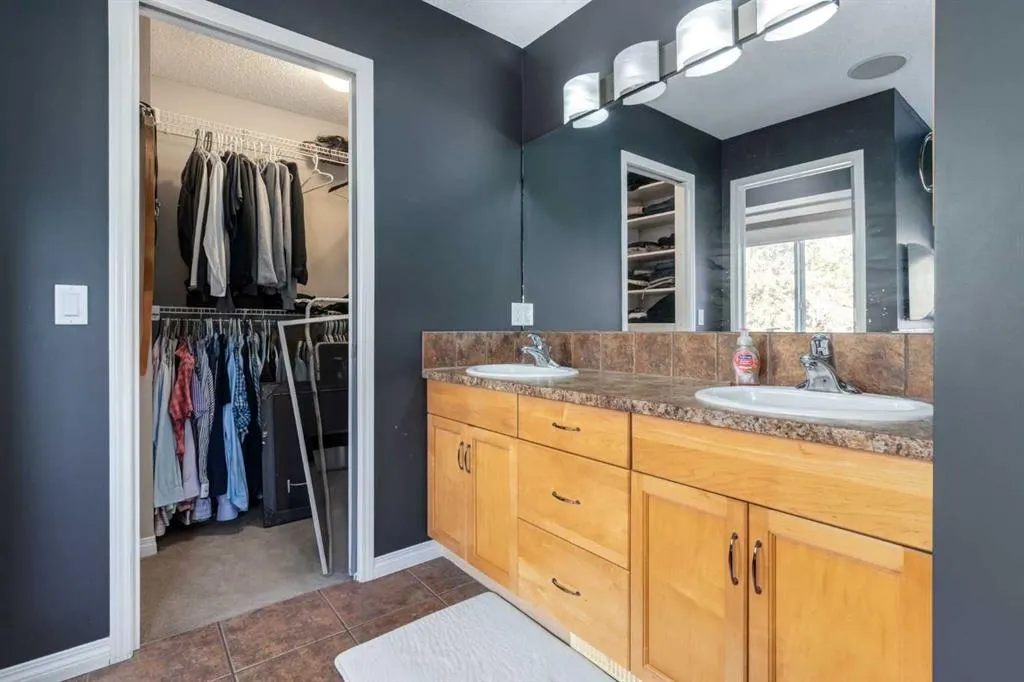10 Chapala Road SE