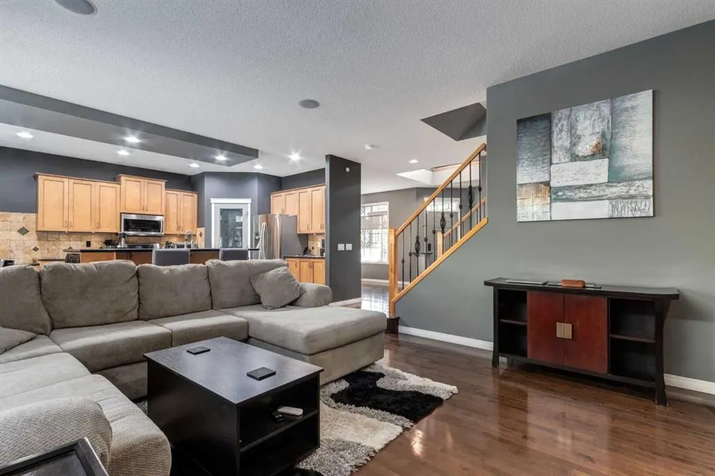 10 Chapala Road SE