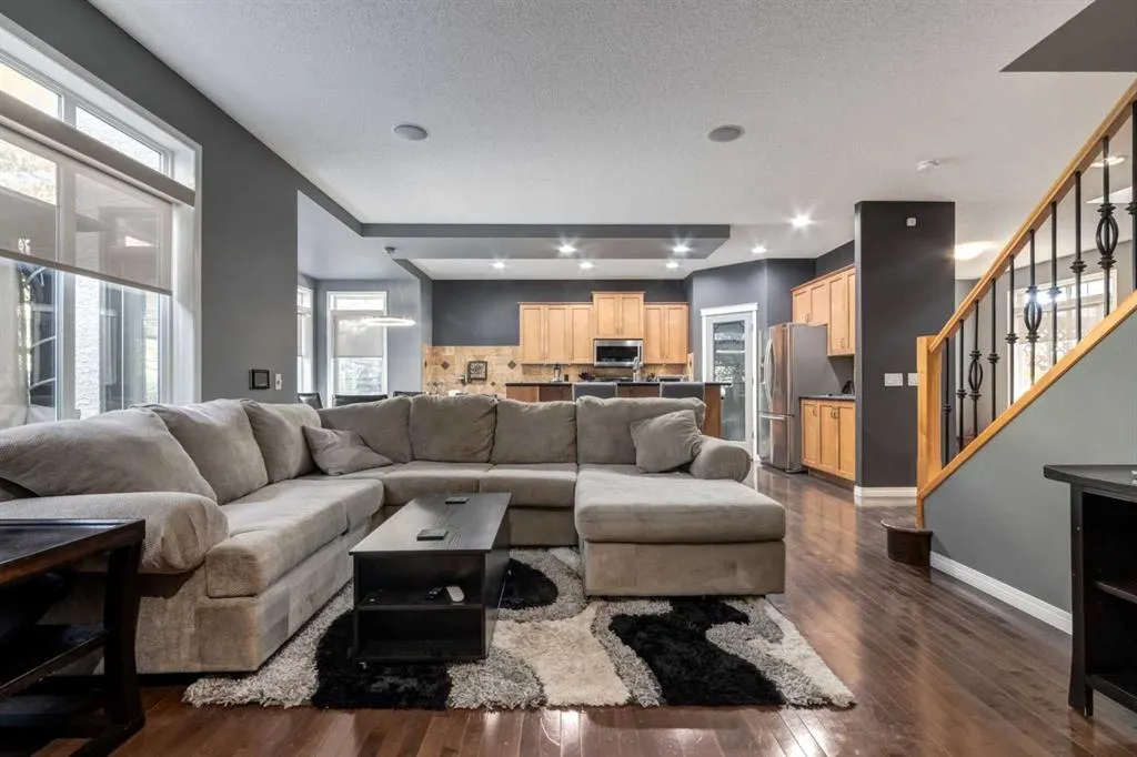 10 Chapala Road SE