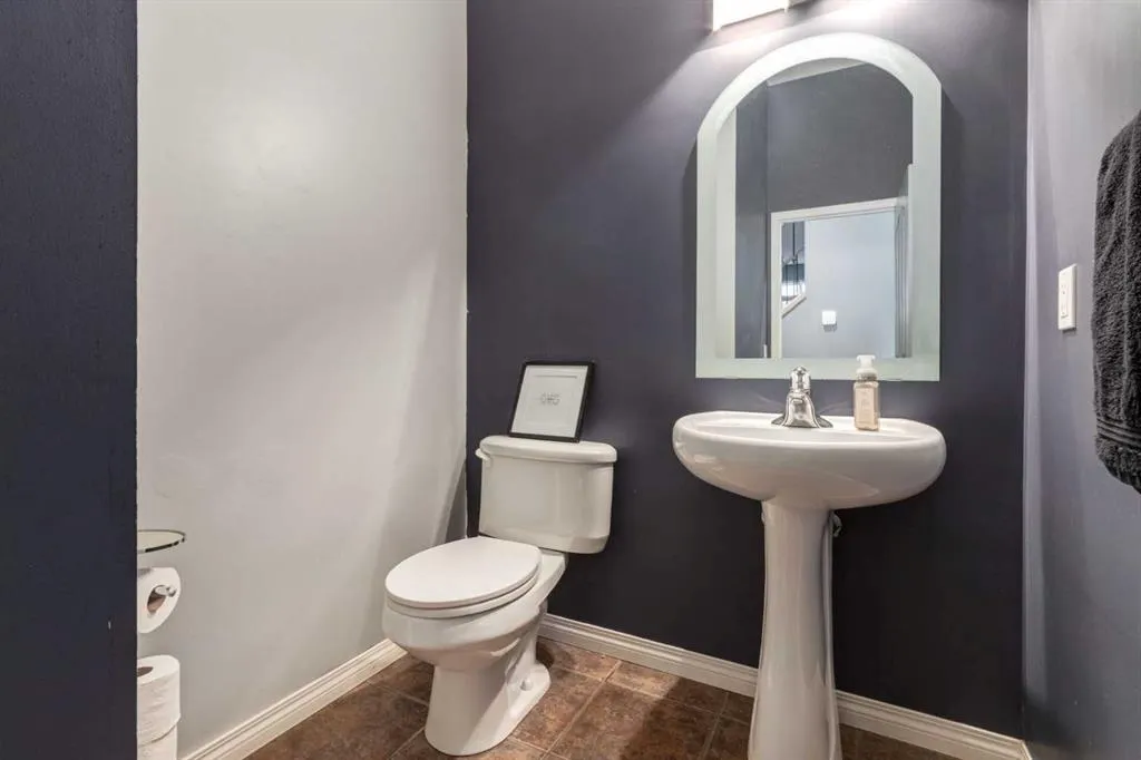 10 Chapala Road SE