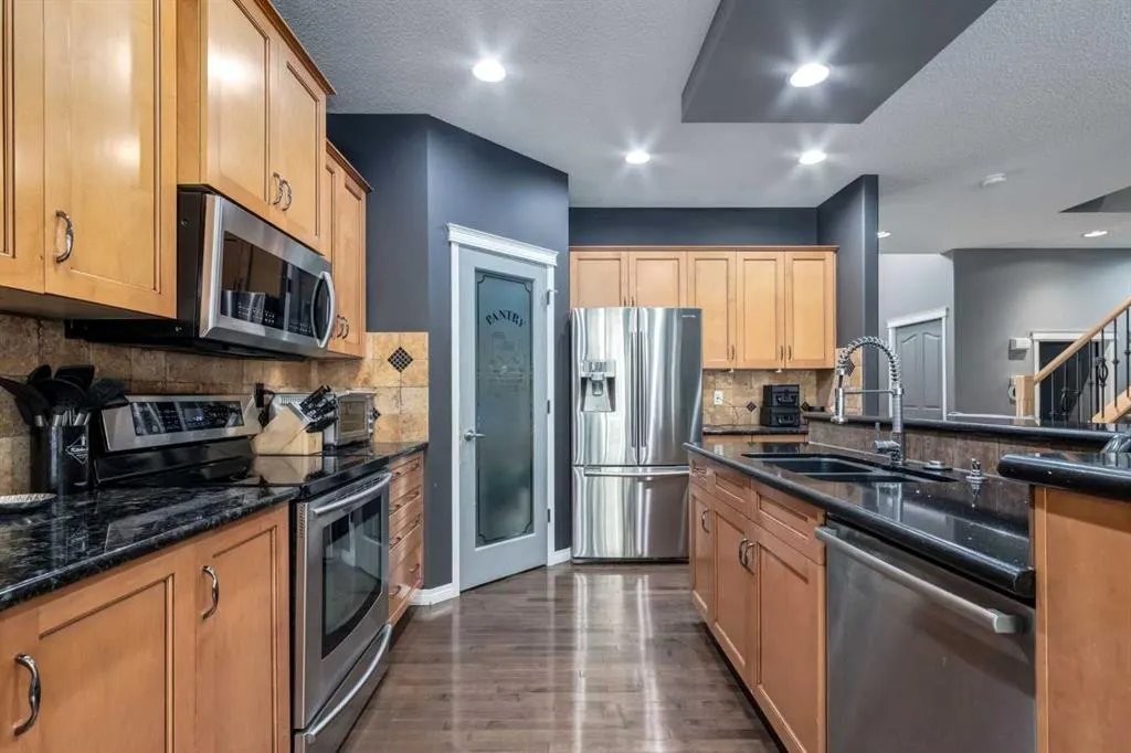 10 Chapala Road SE