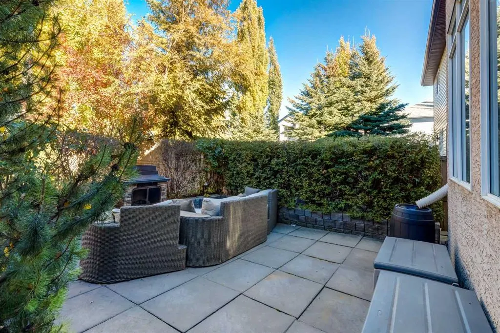 10 Chapala Road SE