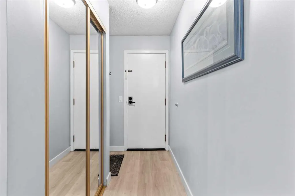333 2 Avenue NE, #102
