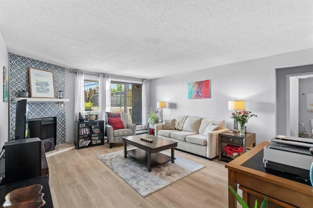 333 2 Avenue NE, #102