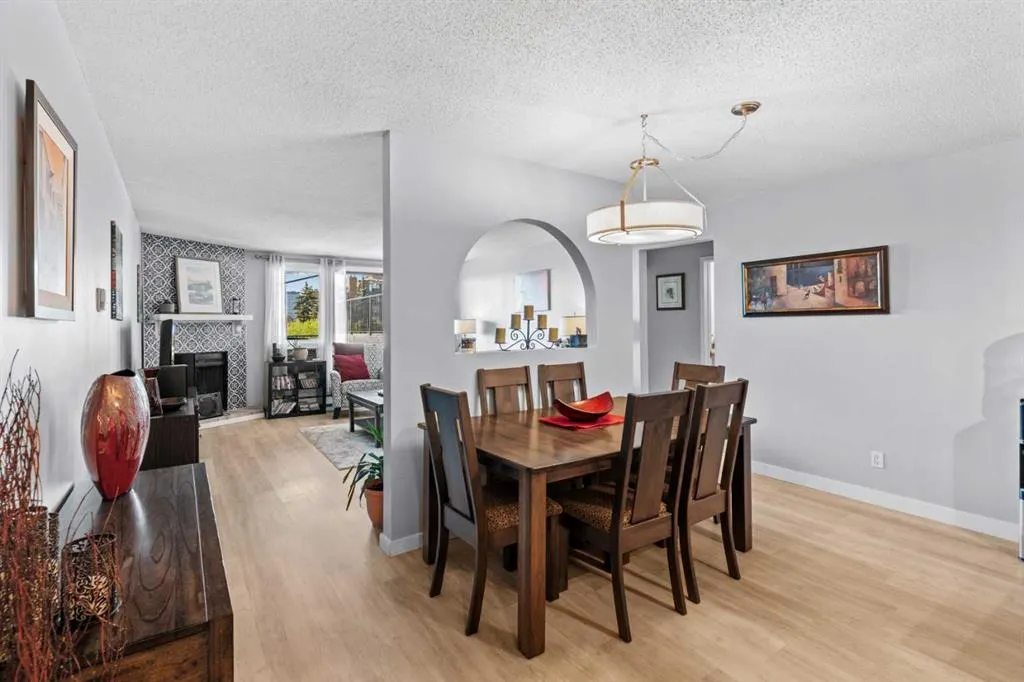 333 2 Avenue NE, #102