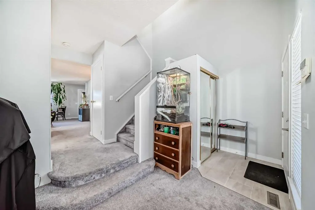 3315 Catalina Boulevard NE