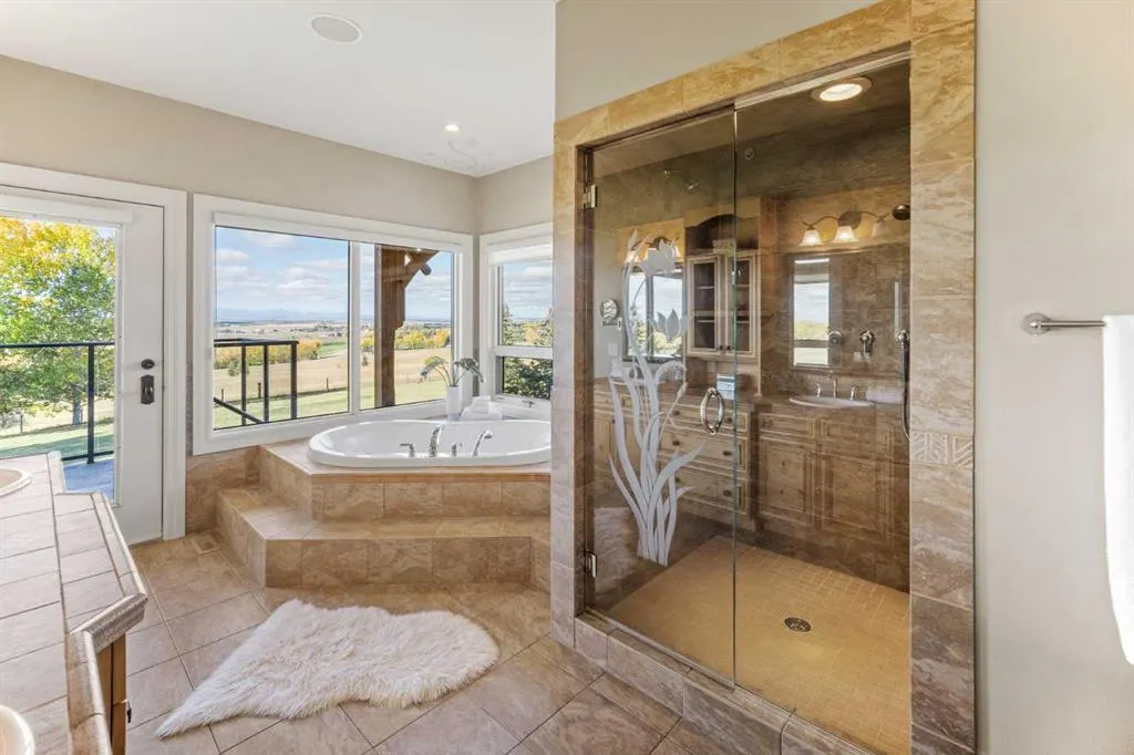 15 Escarpment Park