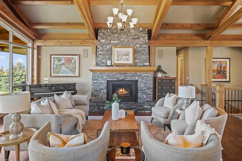 15 Escarpment Park