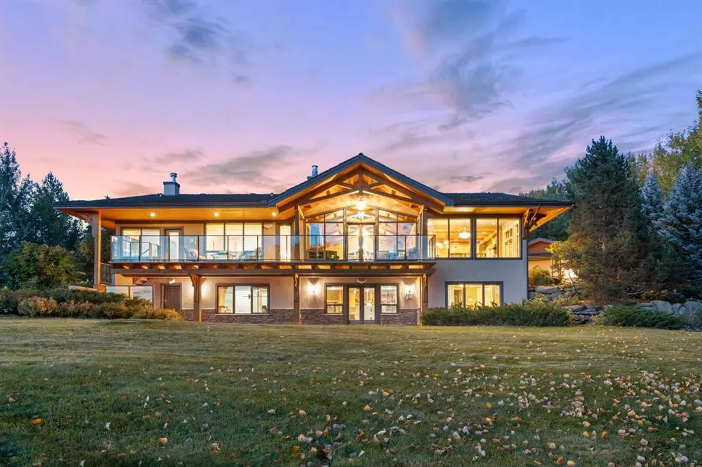 15 Escarpment Park