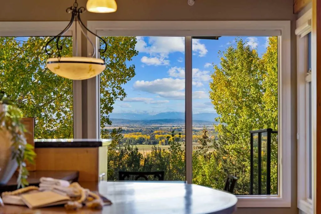 15 Escarpment Park
