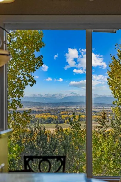 15 Escarpment Park
