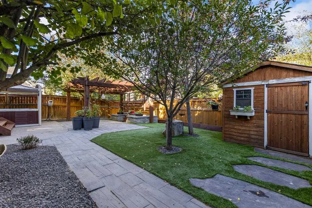 236 Aspen Dale Way SW