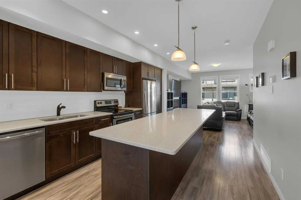 280 Williamstown Close NW, #1706