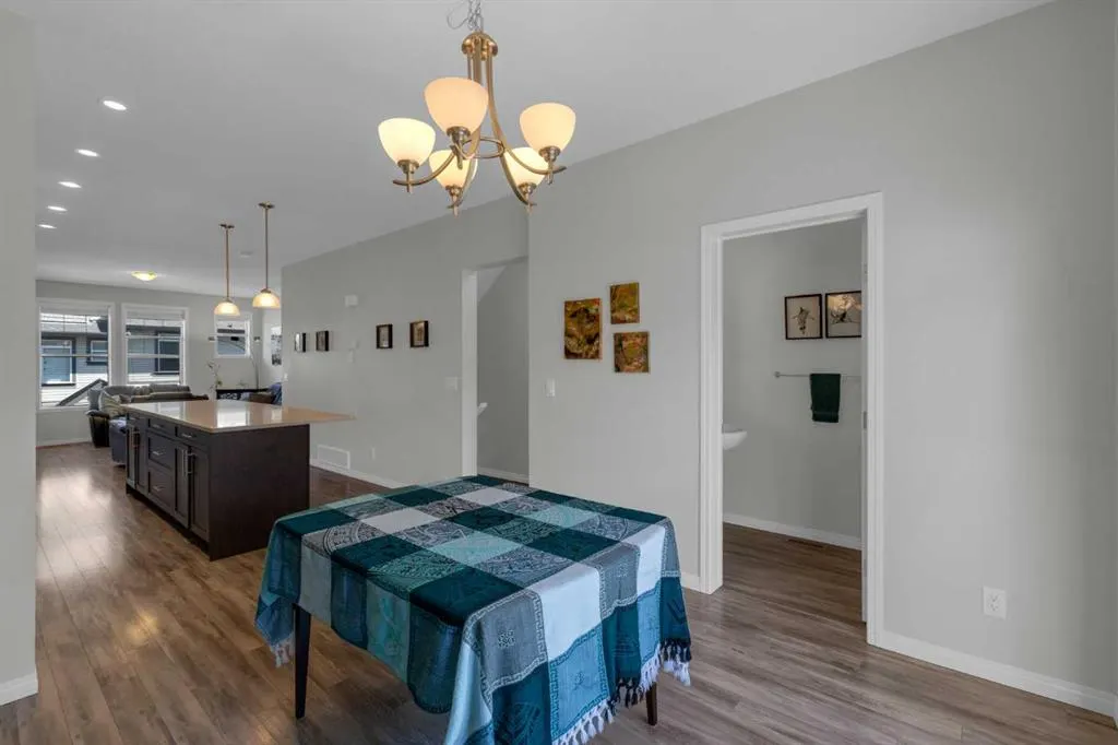 280 Williamstown Close NW, #1706