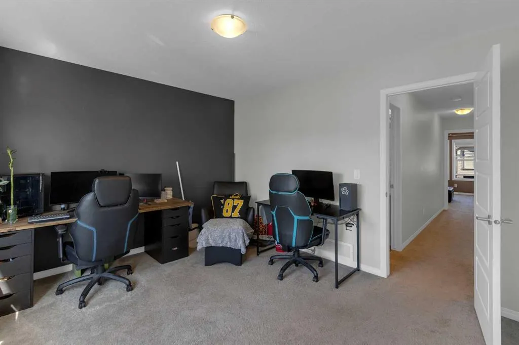 280 Williamstown Close NW, #1706