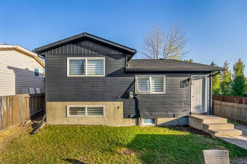 71 Riverbend Drive SE