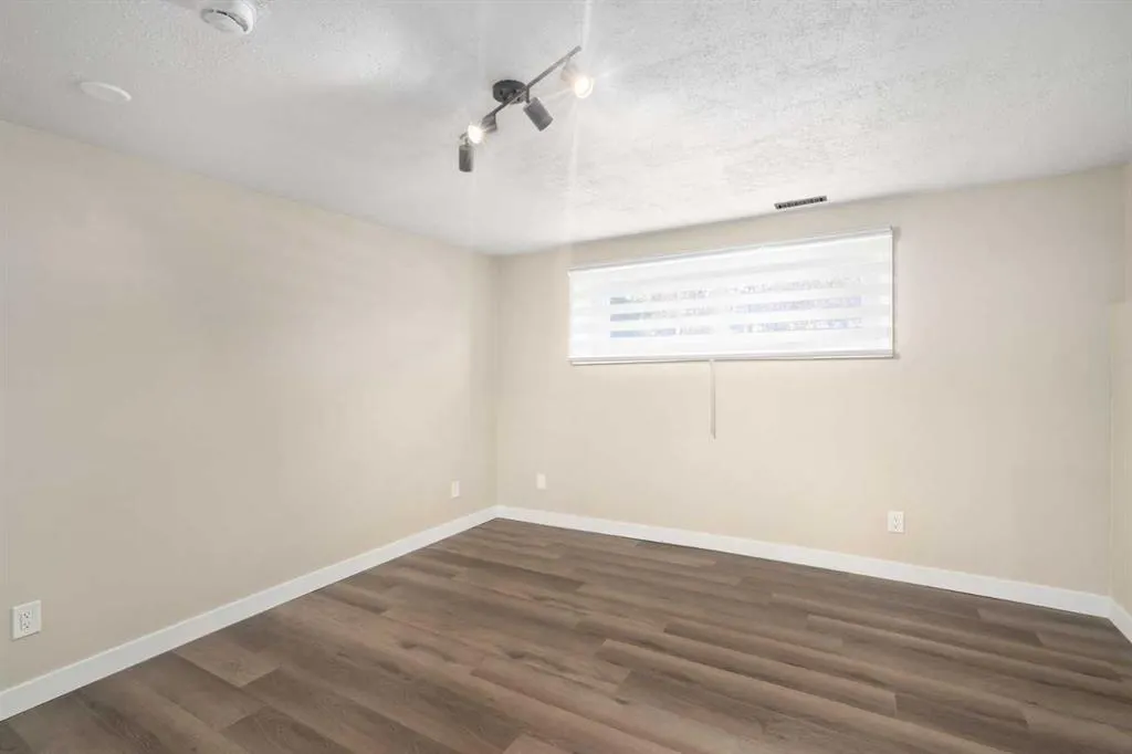 71 Riverbend Drive SE