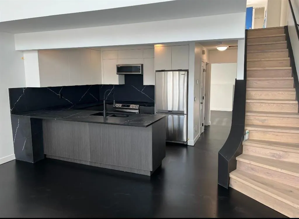 1800 26 Avenue SW, #102