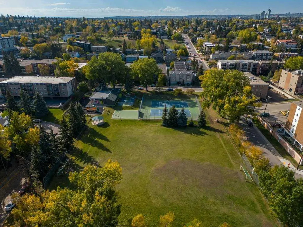 1800 26 Avenue SW, #102