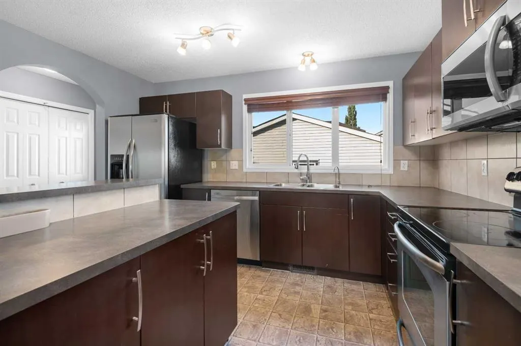 308 Copperstone Gardens SE