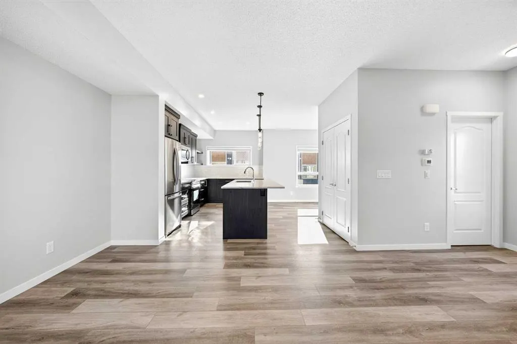242 Harvest Hills Way NE