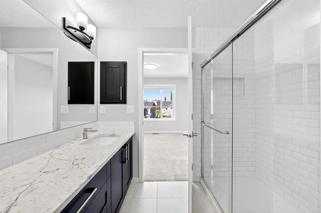 242 Harvest Hills Way NE