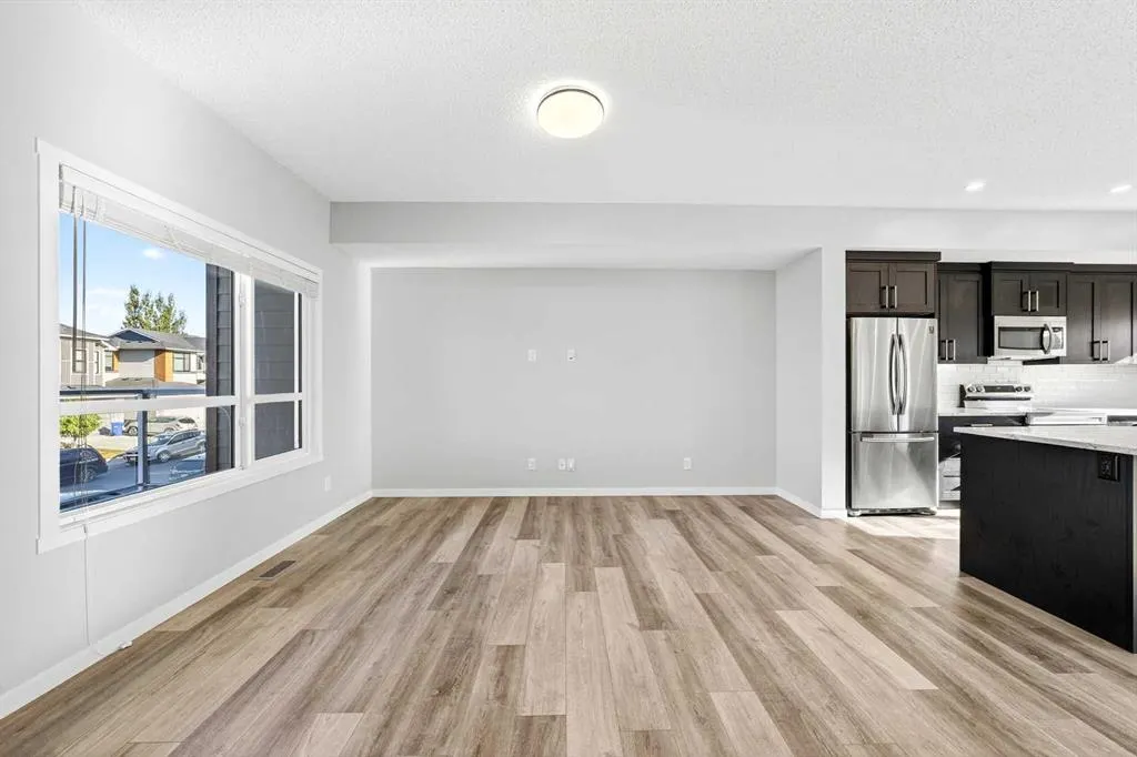 242 Harvest Hills Way NE