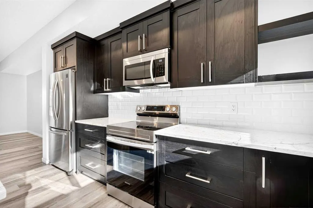242 Harvest Hills Way NE